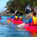 别墅 Waterfront W/boat&kayaks. 15min From Bergen