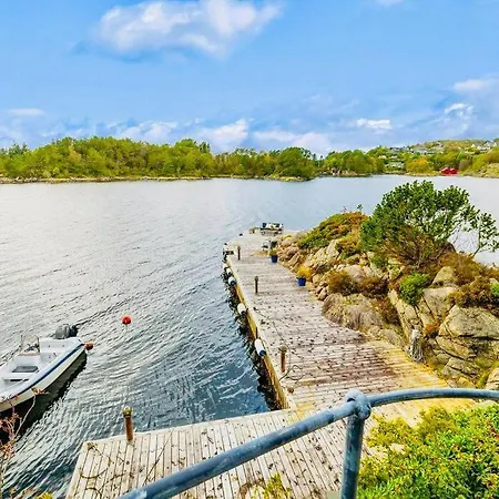 Waterfront W/boat&kayaks. 15min From Bergen Foldnes