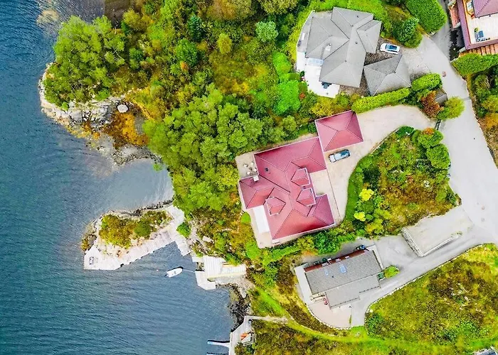 Waterfront W/boat&kayaks. 15min From Bergen