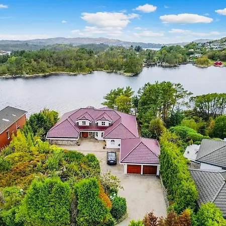 Waterfront W/boat&kayaks. 15min From Bergen *